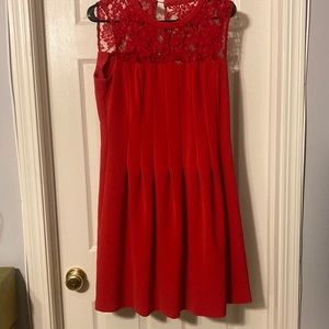 H&M sleeveless, lace neckline dress